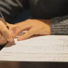 Jak bezpiecznie wypowiedzieć umowę z Eneą? Poradnik klienta