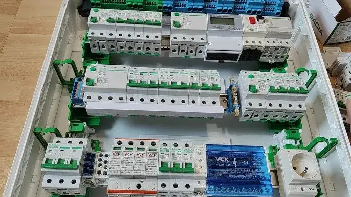 Zdjęcie Jak zoptymalizować rozdzielnię elektryczną w Twoim domu? Porady
