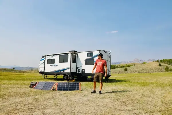 Czy solar turystyczny sprawdza się w podróży? Test praktyczny 2025